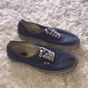 Blue Men or women’s vans.